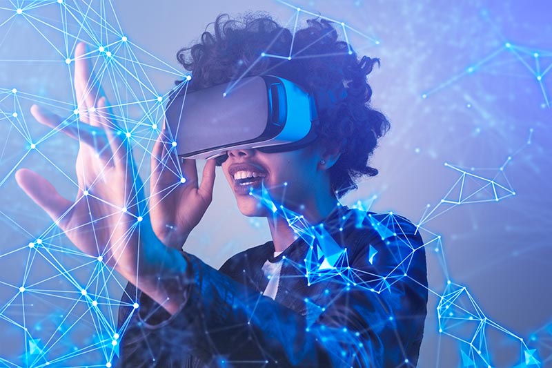 Будущее VR-гаджетов: от контроллеров до полного погружения